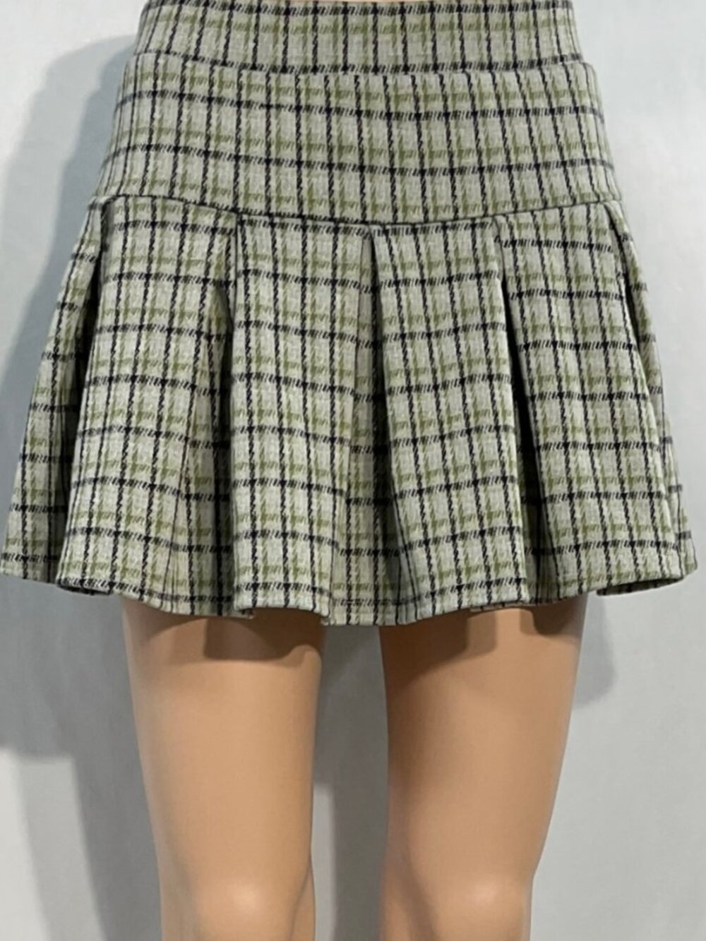 American Eagle Sz XS Plaid Pleated with Built in Shorts Womens Skirt